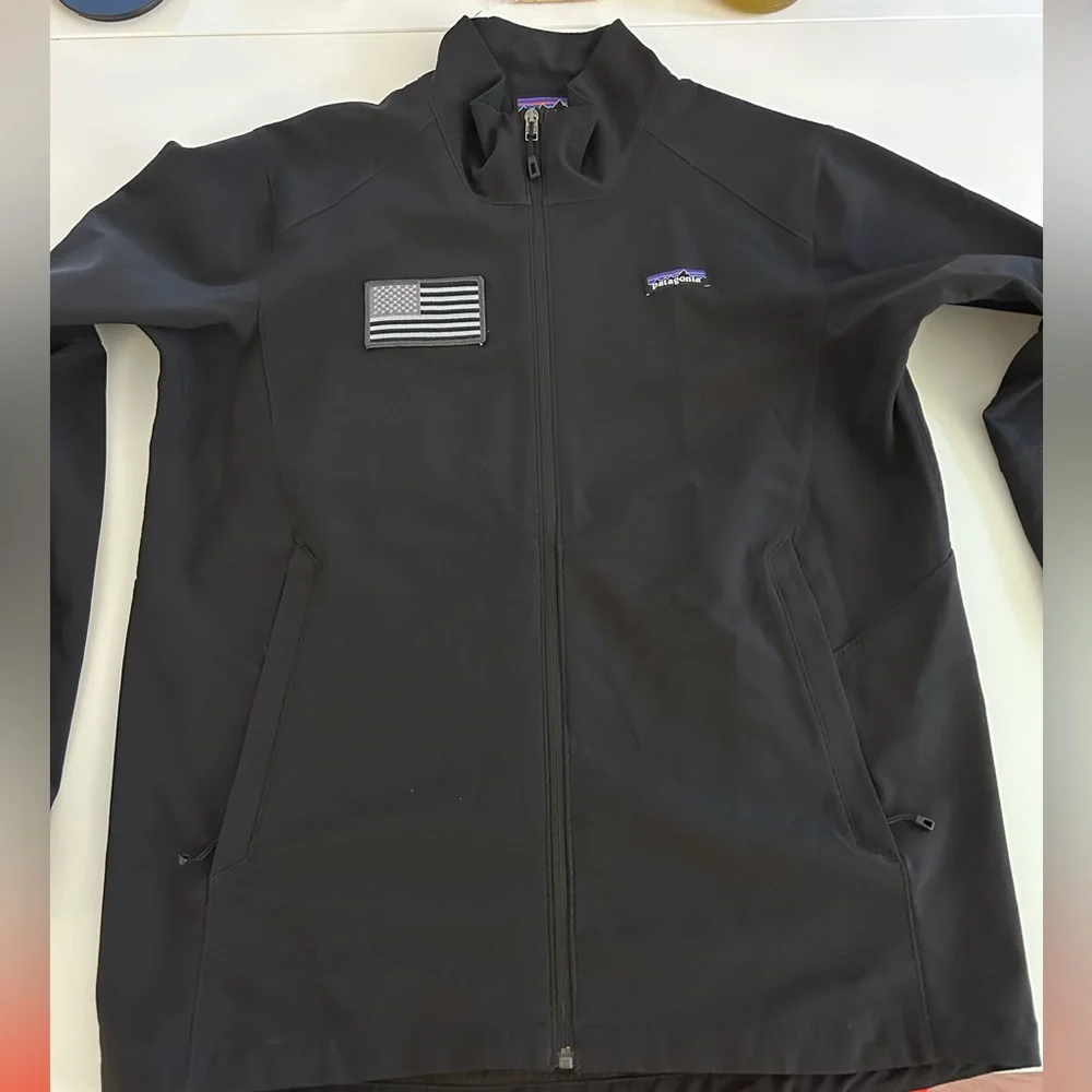 Patagonia Black Jacket - Picture 1 of 5